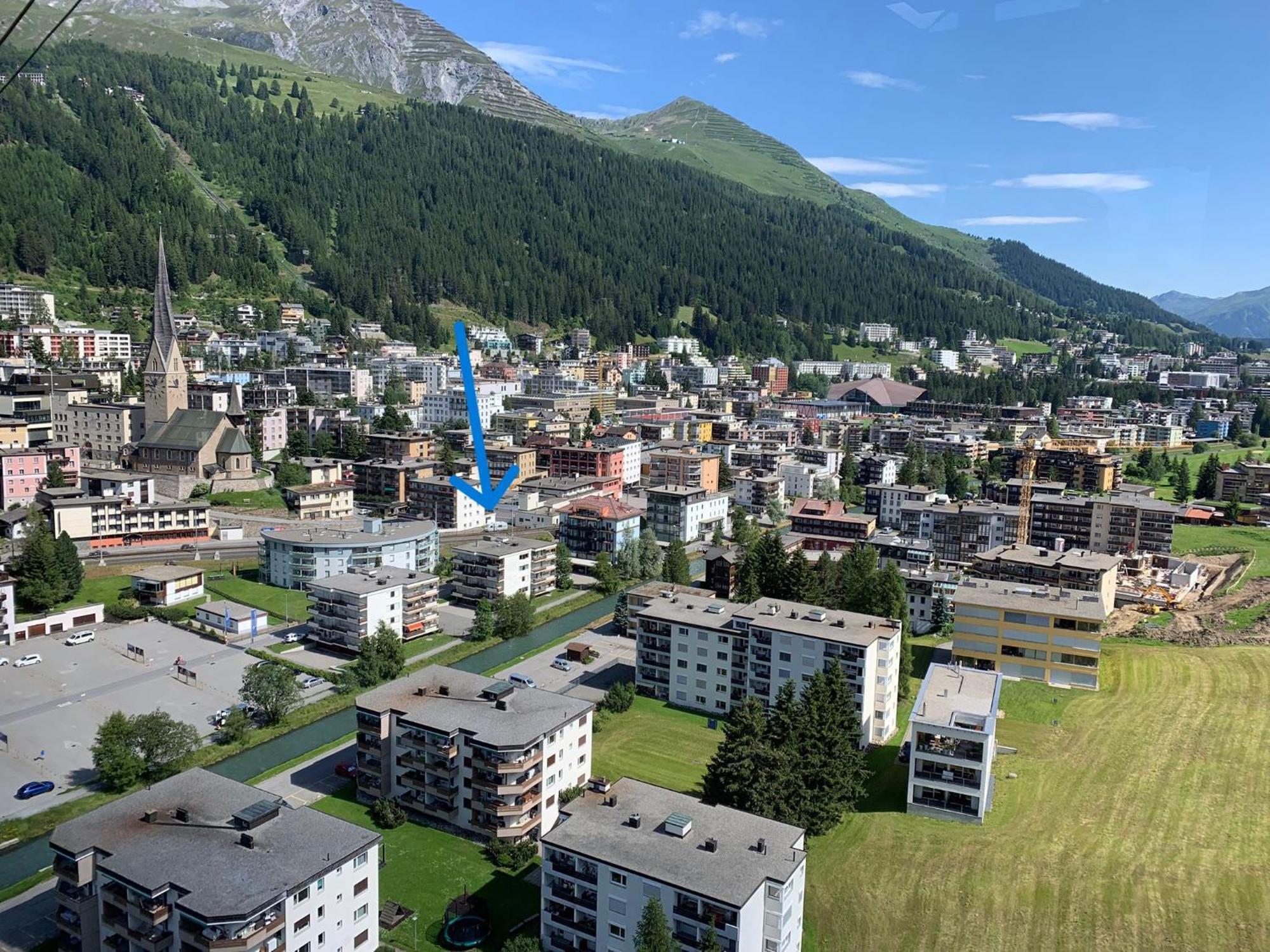 Fewo Bolgen: Central Jakobshorn Apartment with Ski Amenities Davos Exterior photo